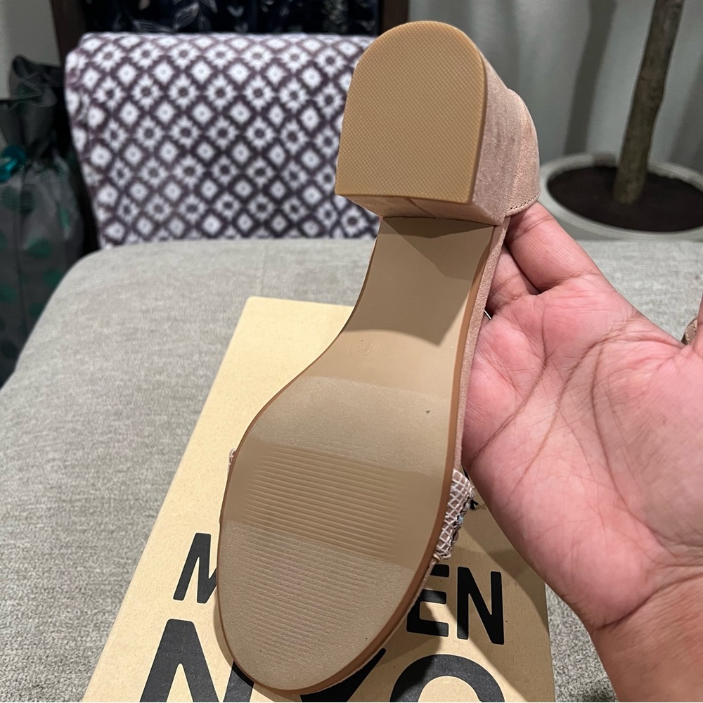 Madden NYC Block Heel City Sandal. Size 8 1/2. Brand new with box. - Picture 6 of 6